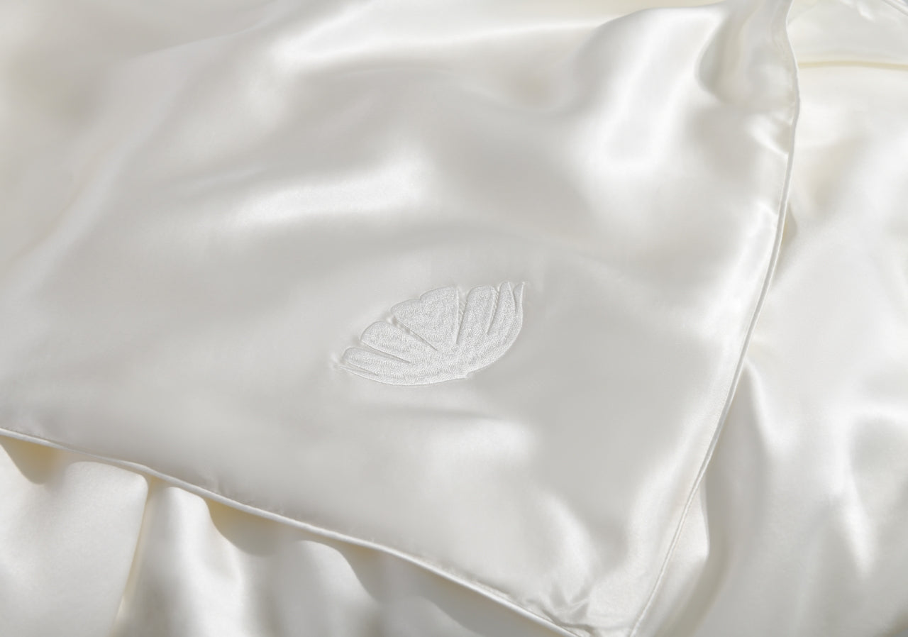All Season Silk Filled Comforter with Silk Shell